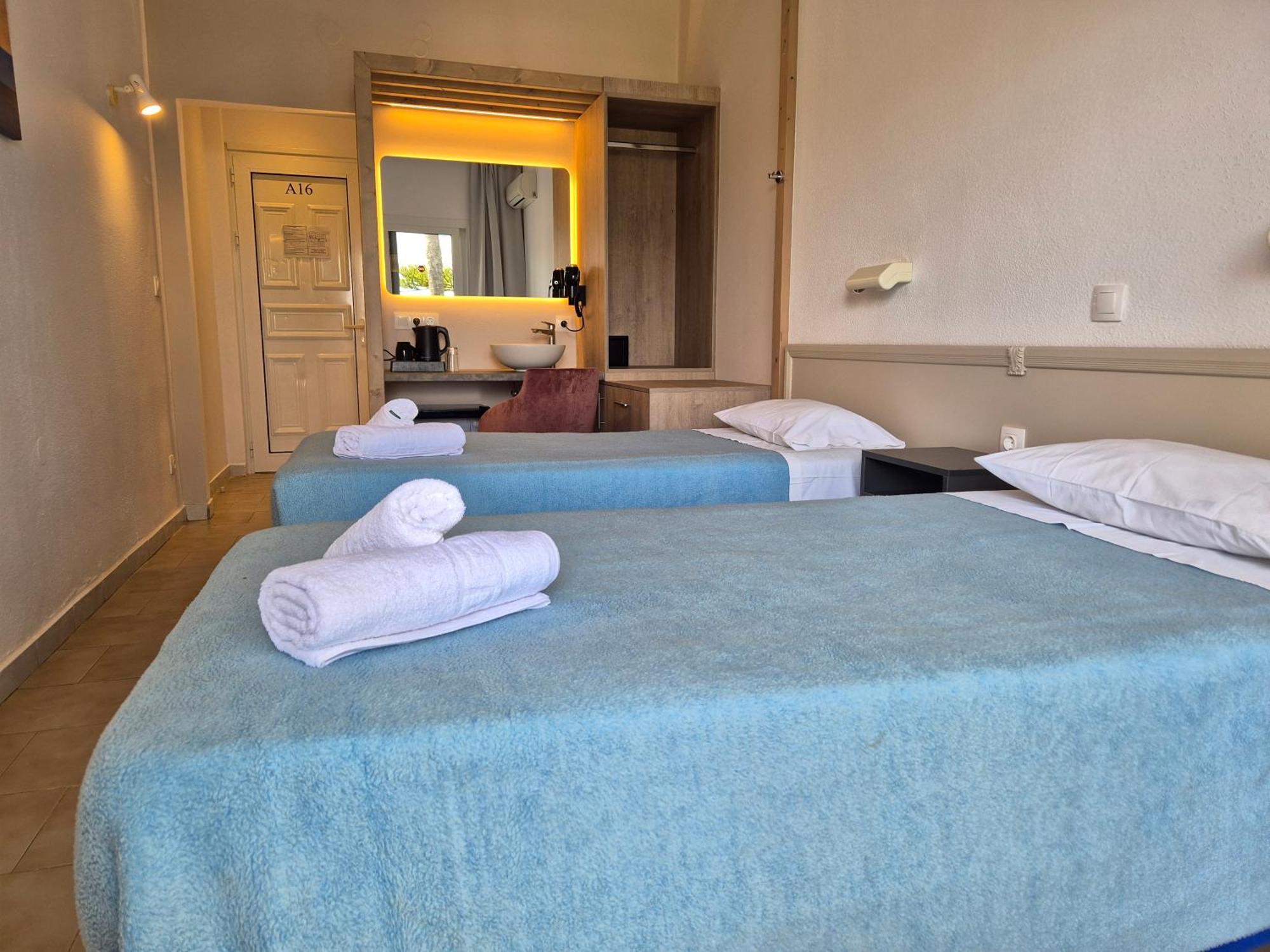 Morfeas Hotel Kavos Luaran gambar