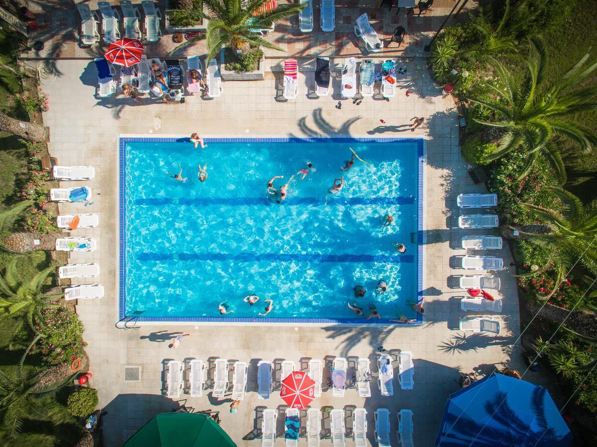 Morfeas Hotel Kavos Luaran gambar