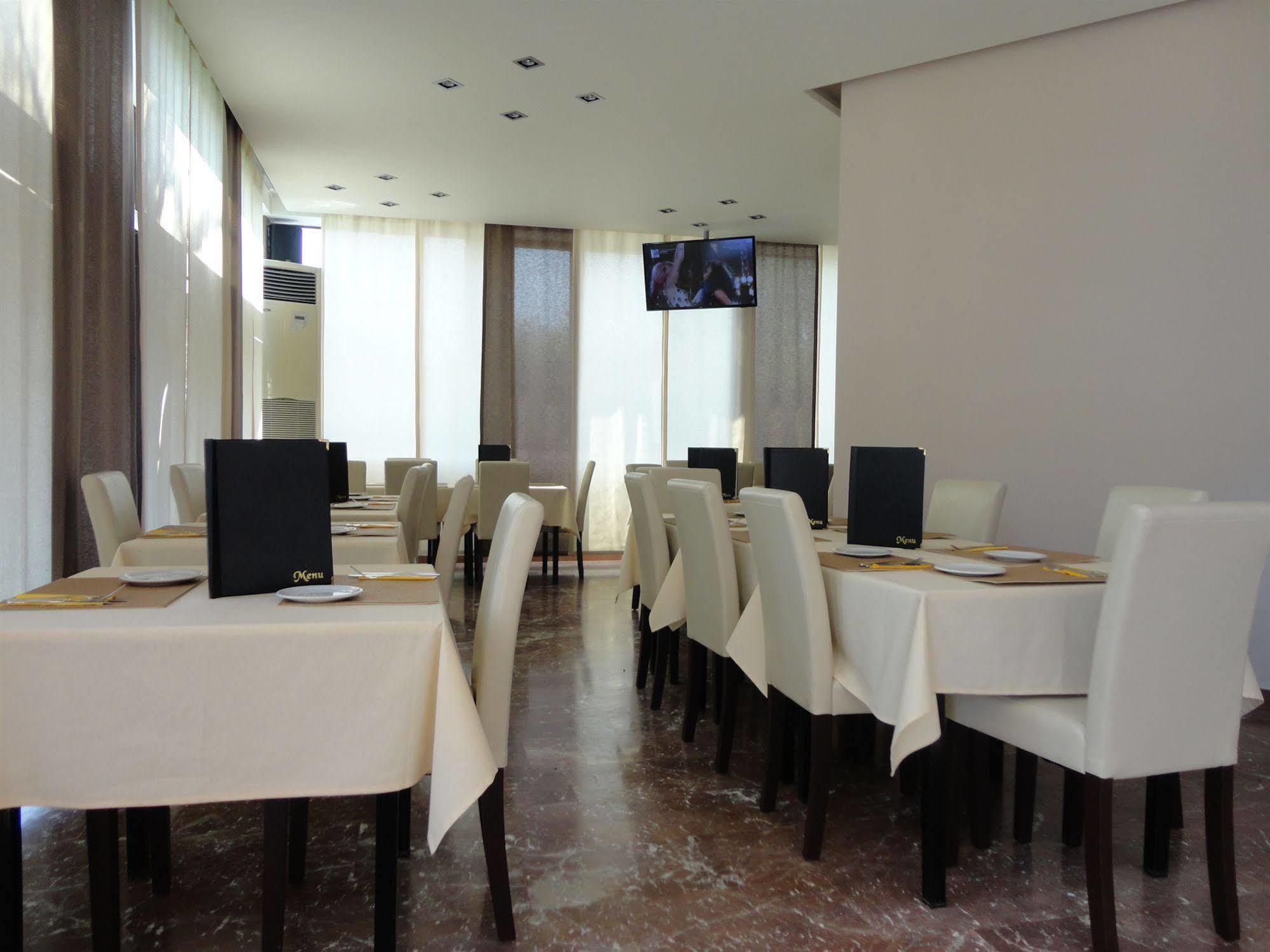 Morfeas Hotel Kavos Luaran gambar