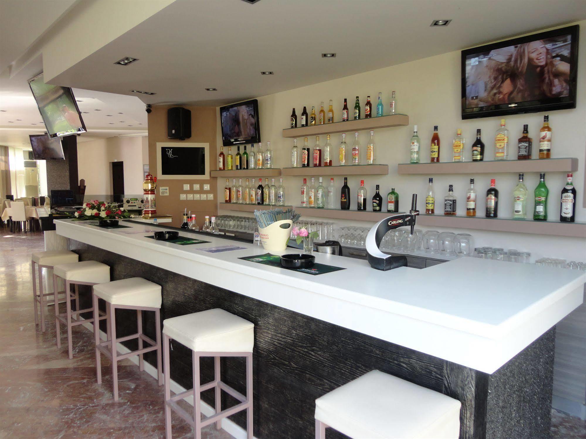 Morfeas Hotel Kavos Luaran gambar